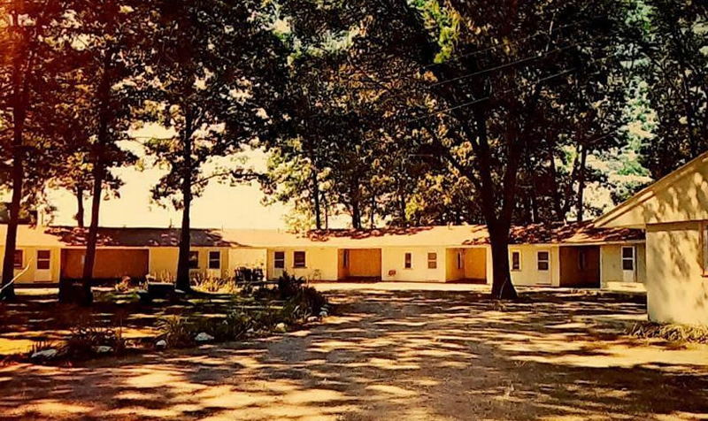 Shady Motel - Vintage Postcard (newer photo)